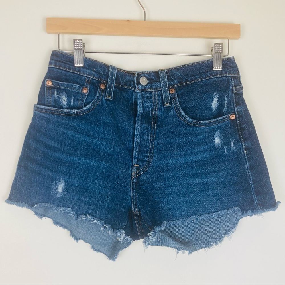 Levi’s button fly 501 denim shorts. Size 26
